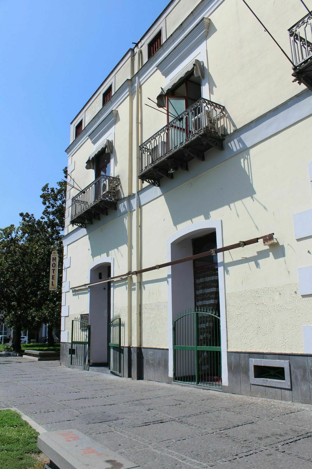 Hotel Il Santuario - Pompei Pompeia Exterior foto